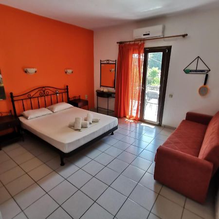 Marinos Aparts  Aparthotel Sívota Exterior foto
